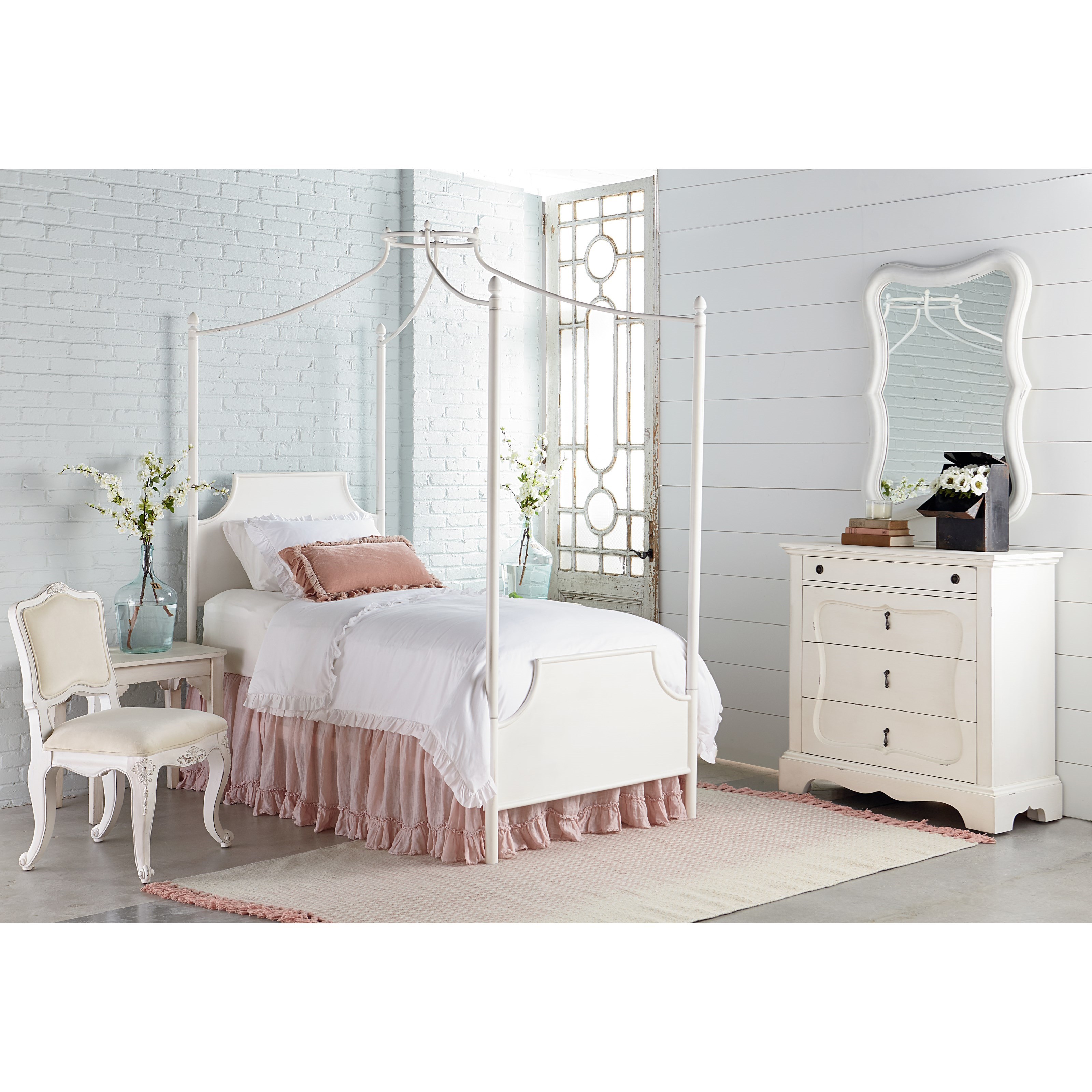 Magnolia Home by Joanna Gaines Traditional Twin Canopy Bedroom Group